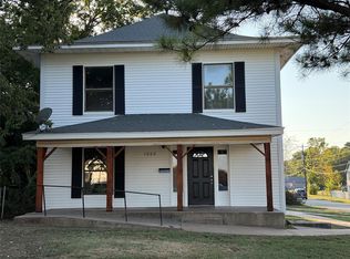 1002 S 5th St, Chickasha, OK 73018