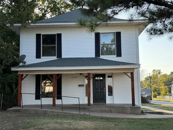1002 S 5th St, Chickasha, OK 73018