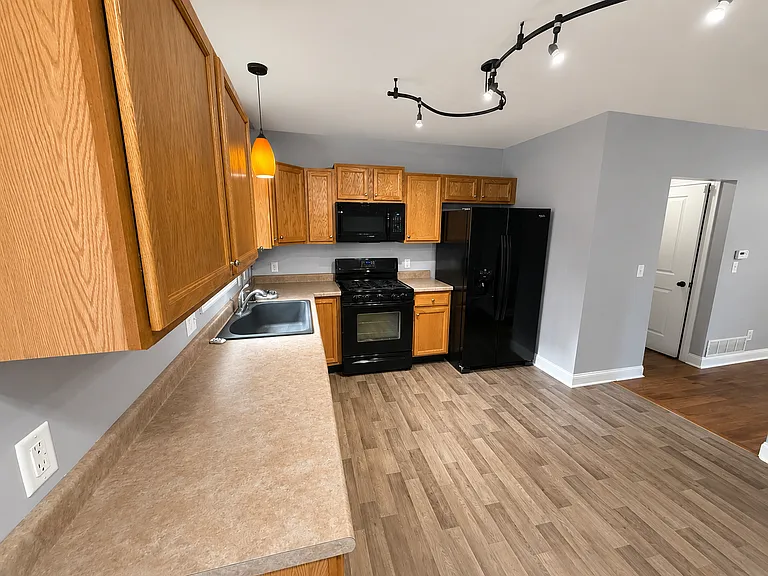 1310 Eastern Ave — Photo 4