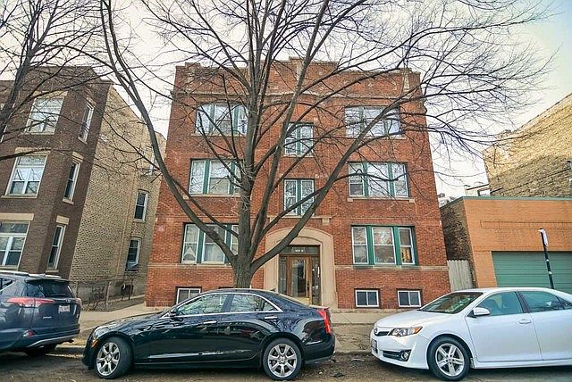 1st image of 1931 W Larchmont Ave #1