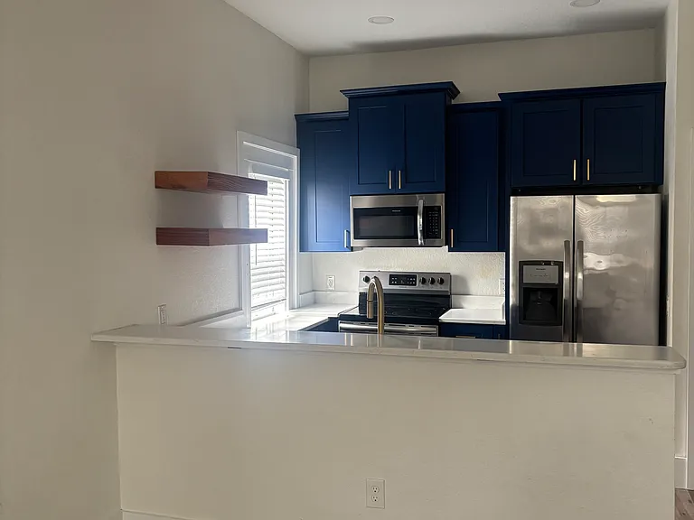 101 W Court St #A — Photo 7