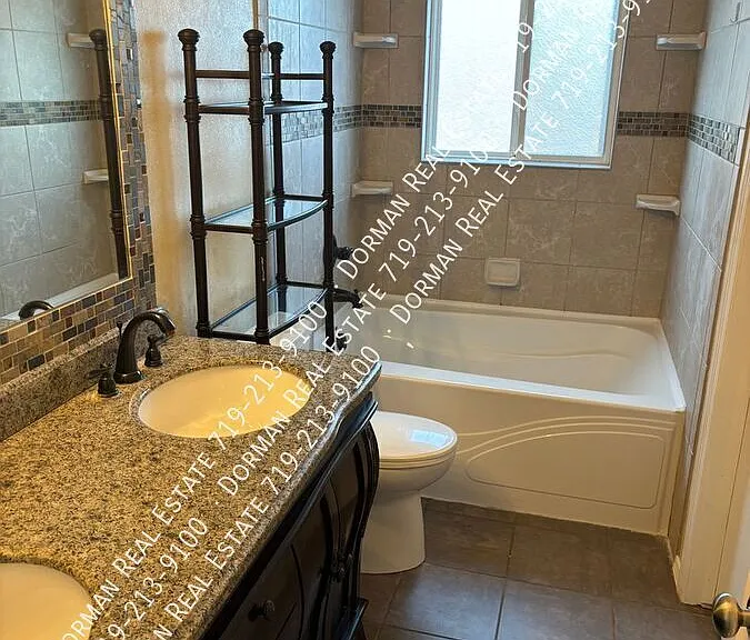 6465 Lonsdale Dr — Photo 6
