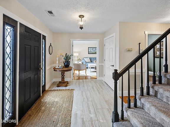 4th image of 2401 Presario Ln