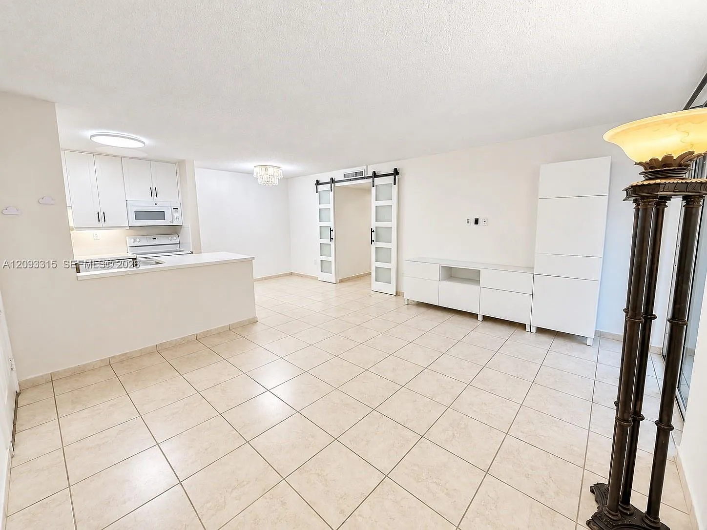 Doral Pk Co Club Villas C — Photo 3