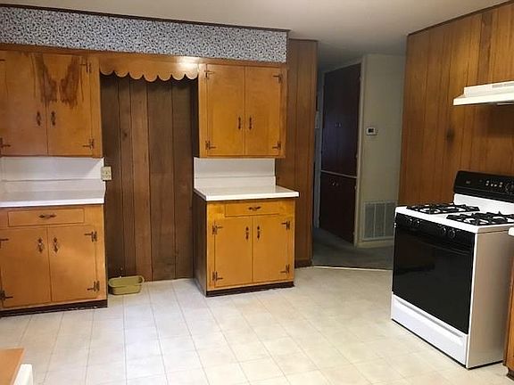 5th image of 305 S Byers Ave