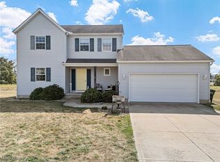 720 Holly St NE, Bolivar, OH 44612