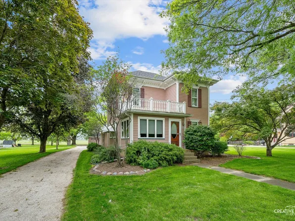 204 E Galena Rd, Big Rock, IL 60511