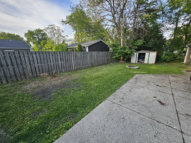 213 S Lake St #1 — Photo 15