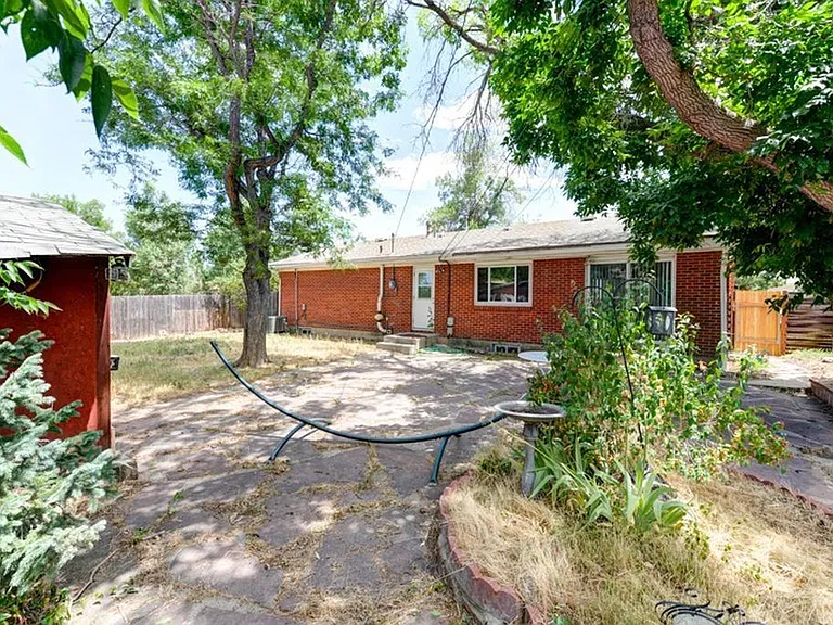 3895 Elmhurst Pl — Photo 3
