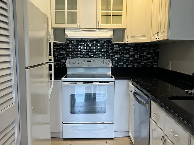 3150 Anchorway Ct #F — Photo 5
