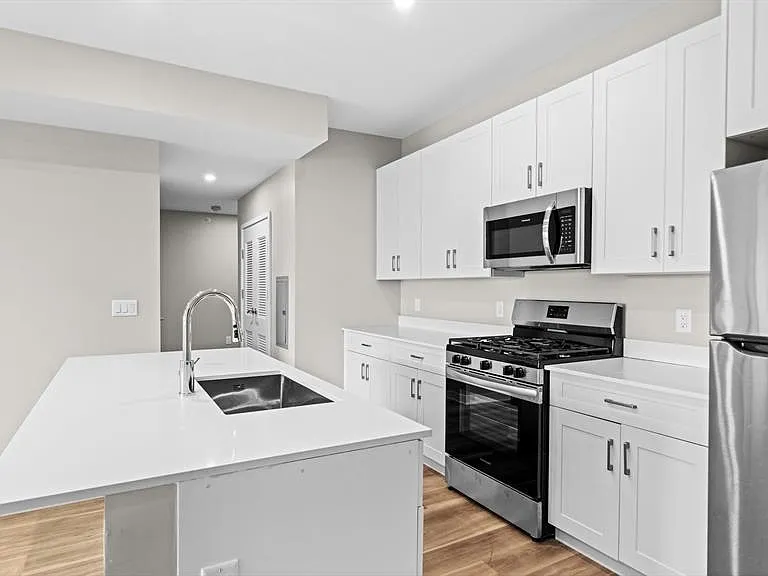 475 Communipaw Ave #409 — Photo 45