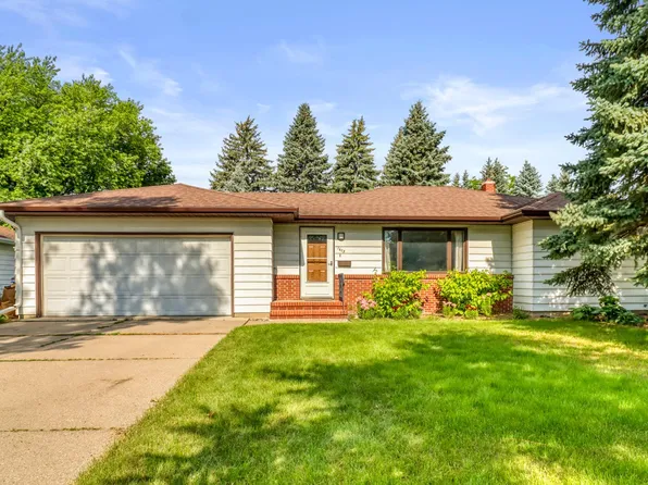 1613 16th St S, Moorhead, MN 56560