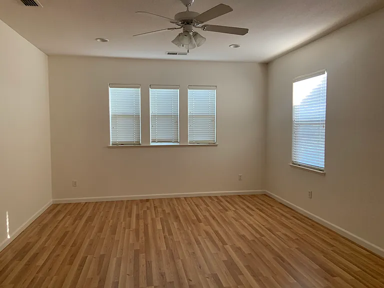 1742 Mammoth Way — Photo 7