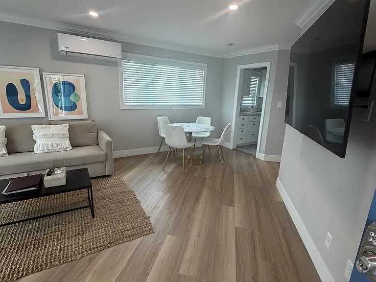 856 Olive Ave — Photo 4
