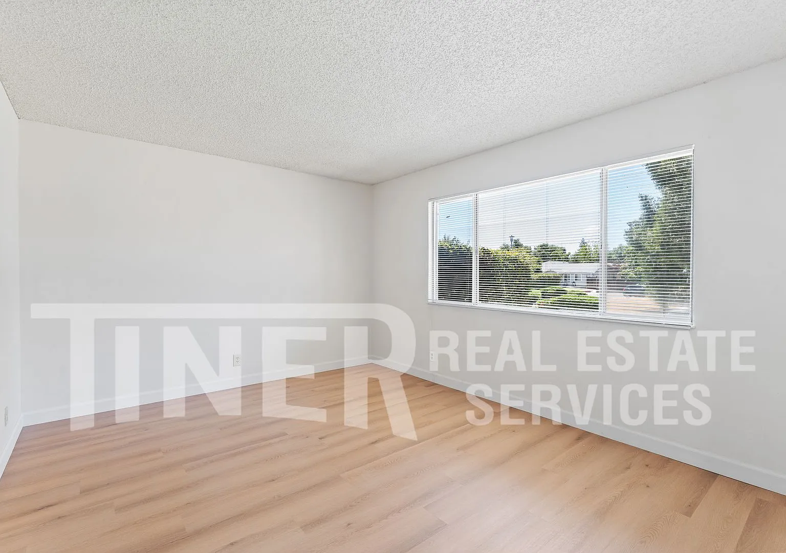3233 Oriole Way - TIER 2 — Photo 3