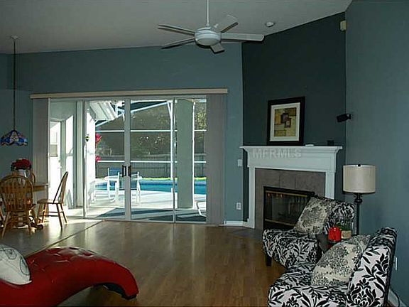 3rd image of 3128 Floral Way E