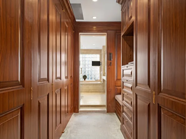 860 Park Avenue image 12 of 22