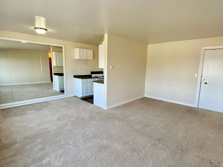 424 19th Ave E — Photo 12