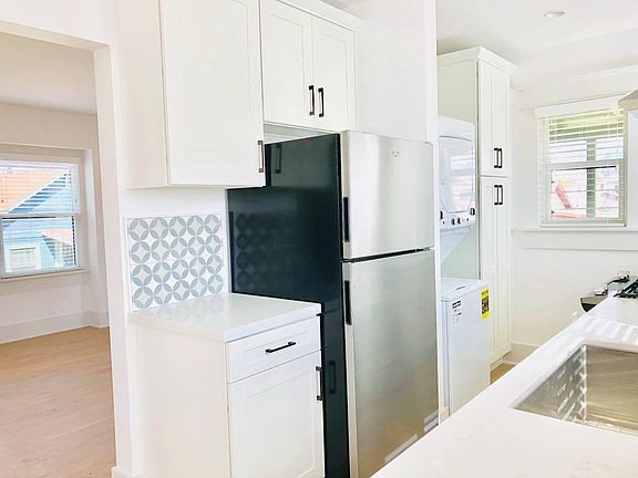 4th image of 2828 1/2 Allesandro St