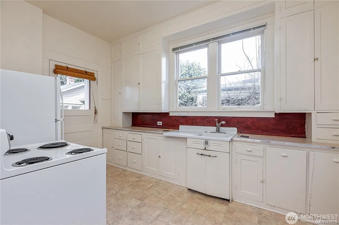 Studio, 600 sqft, $1,500 — Photo 3