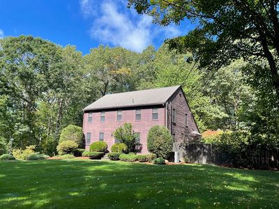 8 Neck Hill Rd, Mendon, MA, 01756