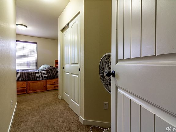 3rd image of 1113 204th Street Ct E