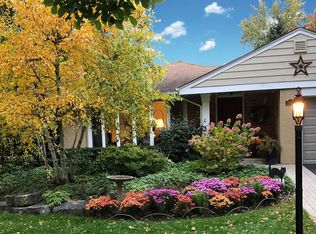 1873 Bosworth Ln, Northfield, IL 60093