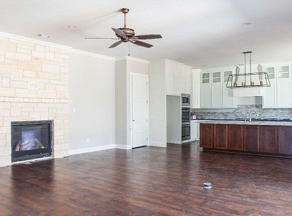 4th image of 5311 Half Moon Cir