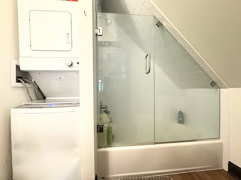 1040 W Roscoe St #3 — Photo 14