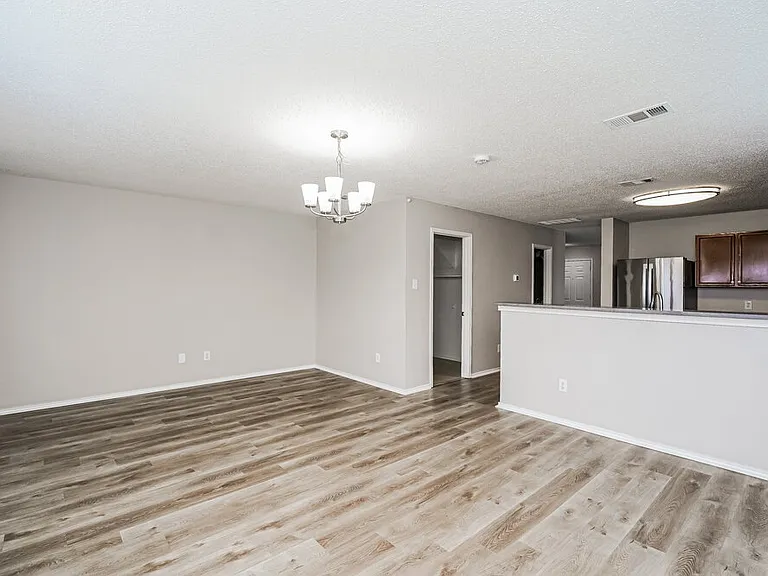 2036 Silverado Dr — Photo 9