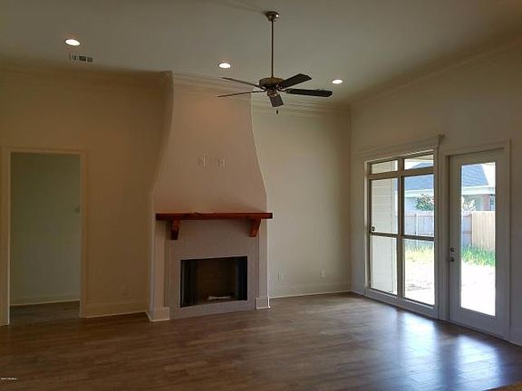 3rd image of 104 Monterey Dr