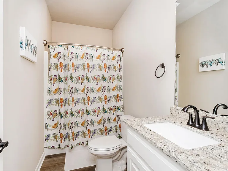 2800 S Roth Ave — Photo 16