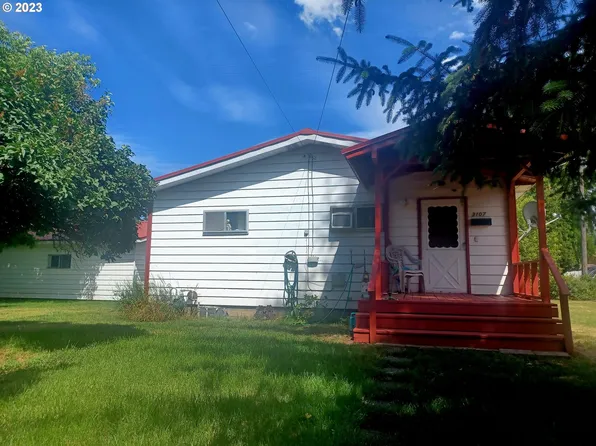 3107 N 4th St, La Grande, OR 97850