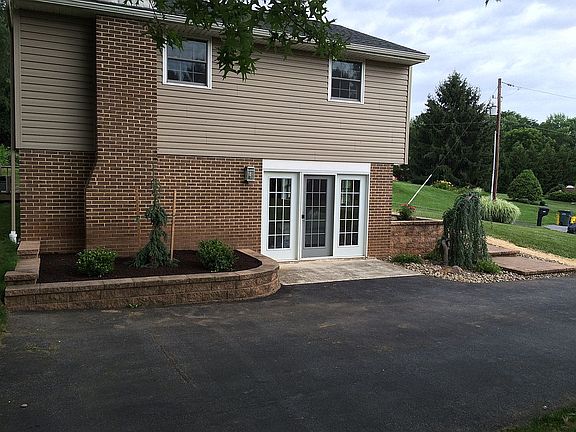 2nd image of 1617 Cressman Cir