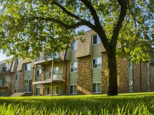 Greenfield Estates, 7635 Greenfield Ave, Saint Paul, MN 55112