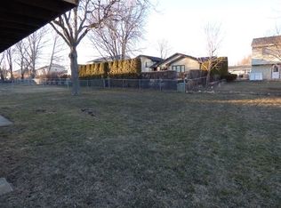 2274 Wildwood Ln, Hanover Park, IL 60133