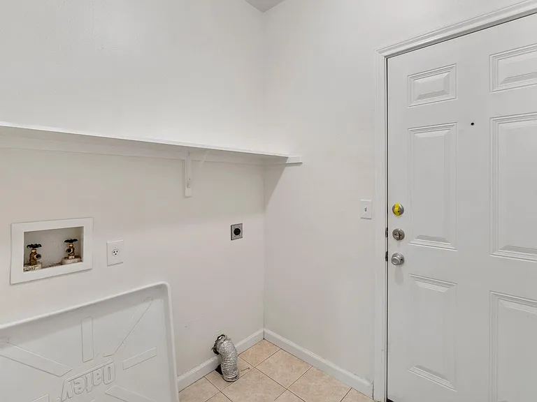 1908 Windy Park Dr — Photo 25