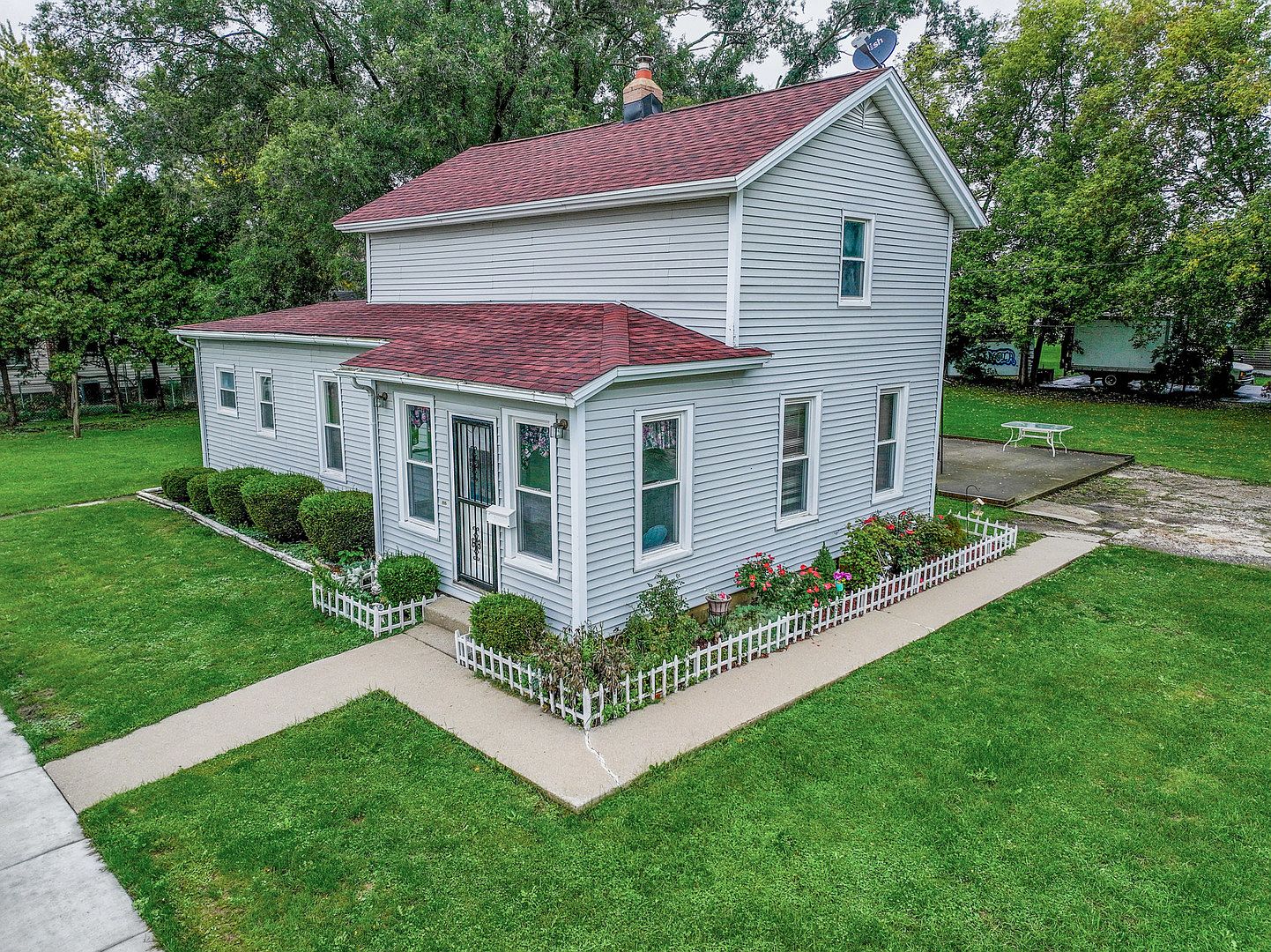 106 E Washington St, Harvard, IL 60033 Zillow