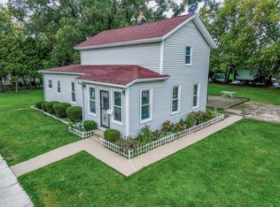 106 E Washington St, Harvard, IL 60033