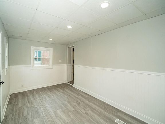 3rd image of 5221 Vermont Ave