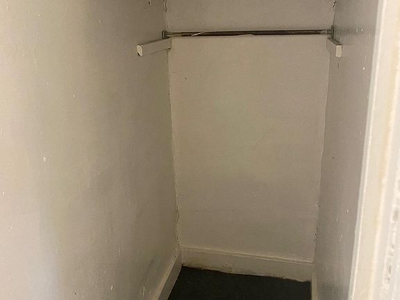 3rd image of 1147 Manor Ave #2A