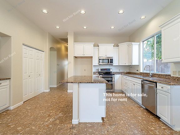 4th image of 7171 W Voltaire Ave