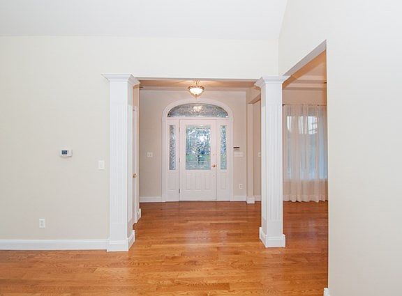 5th image of 20 Cobblestone Dr