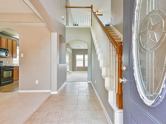 3rd image of 3225 Blue Bonnet Dr