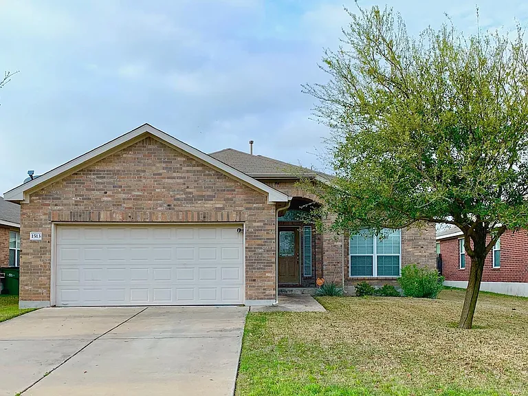 1513 Rainbow Parke Dr — Photo 1