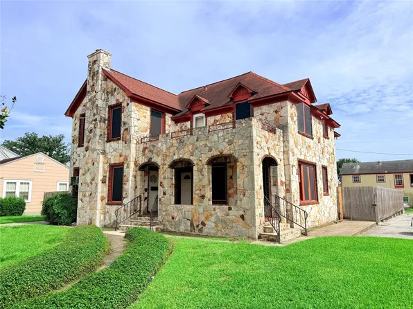 3417 Wisconsin St #B, Baytown, TX 77520