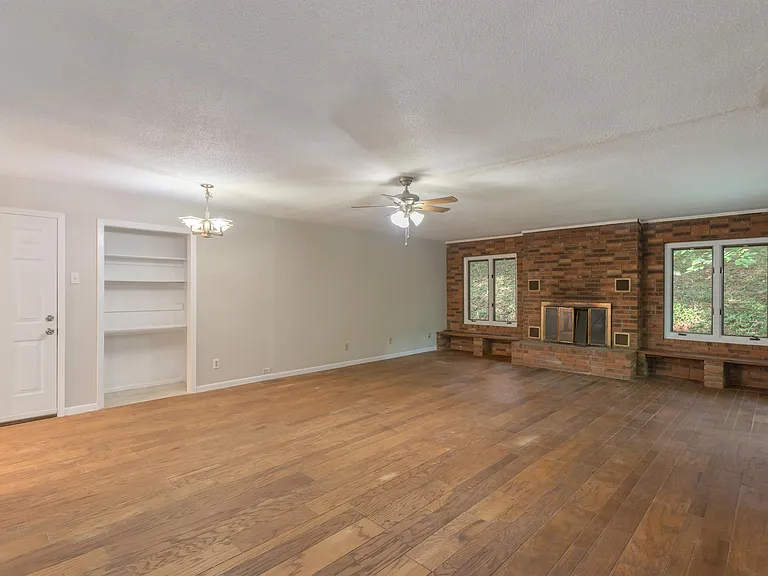 7201 Dogwood Dr — Photo 8