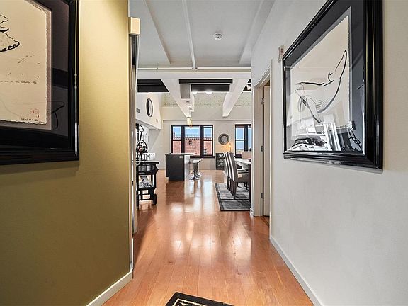 4th image of 915 Olive St APT 1604