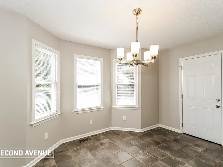312 Wesley Mill Pl — Photo 4