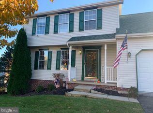 105 Feedwater Ct, Stewartstown, PA 17363